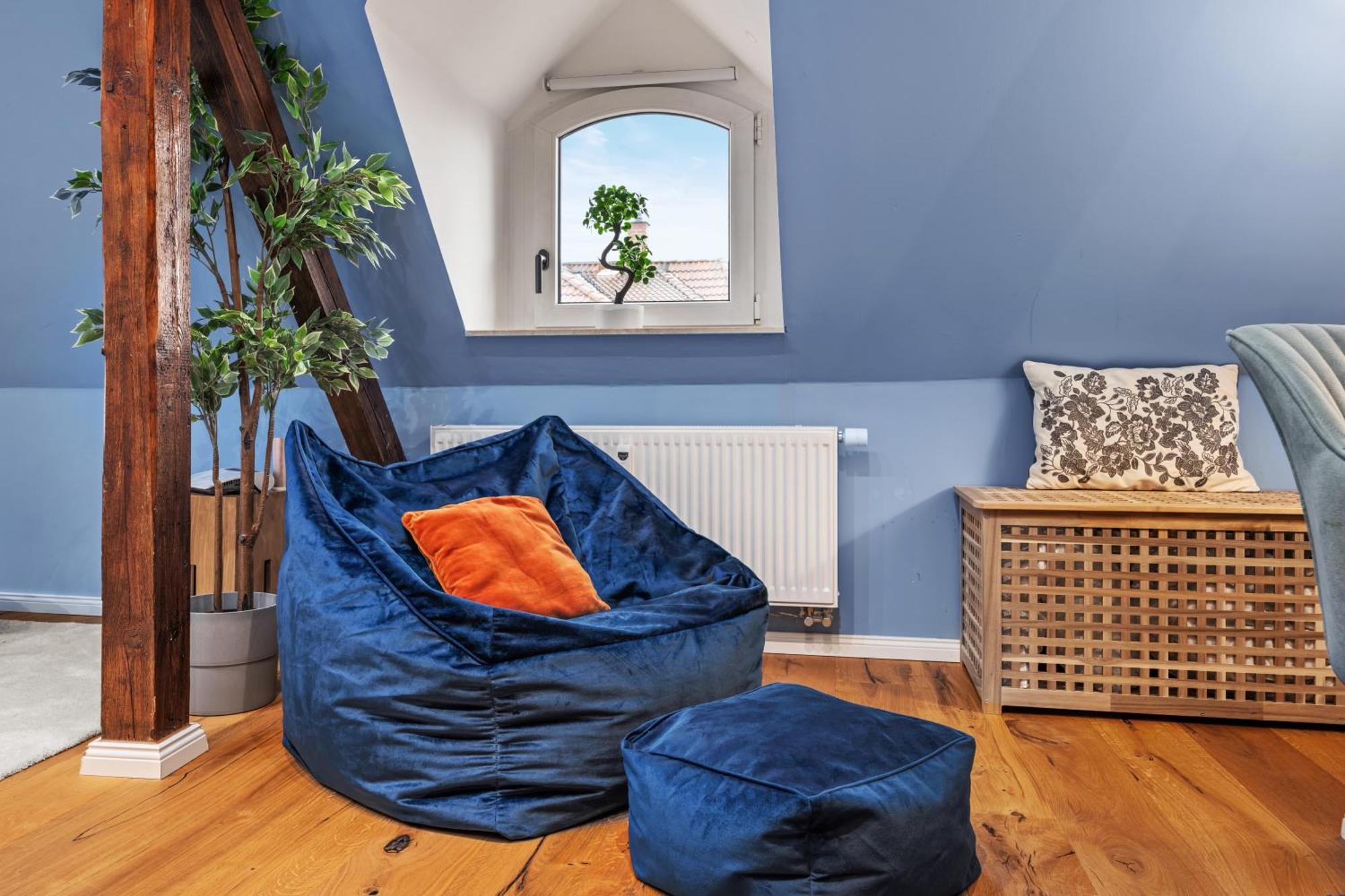 Edler Wohnraum Modernes Vorstadtstudio Mit Emma-Bett, Garten & Kaffeevollautomat Цвікау Екстер'єр фото